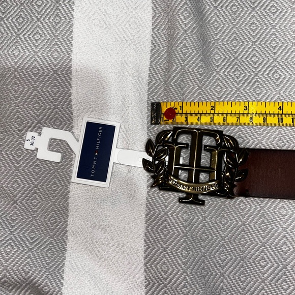 Tommy Hilfiger Brown Belt with Brass Colored Buckle - Picture 1 of 2